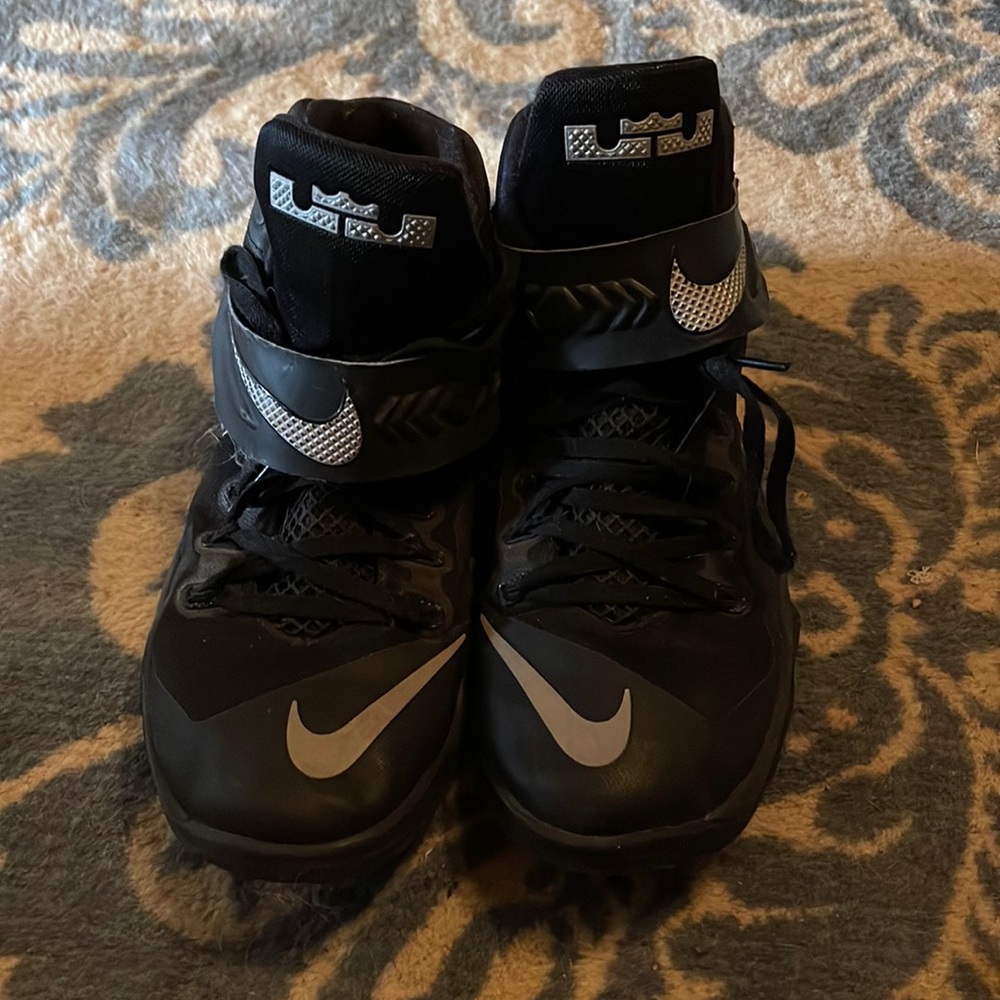 NIKE LEBRON ZOOM SOLDIER 8 VIII Triple Black Basketball 653641-001 sz 9.5